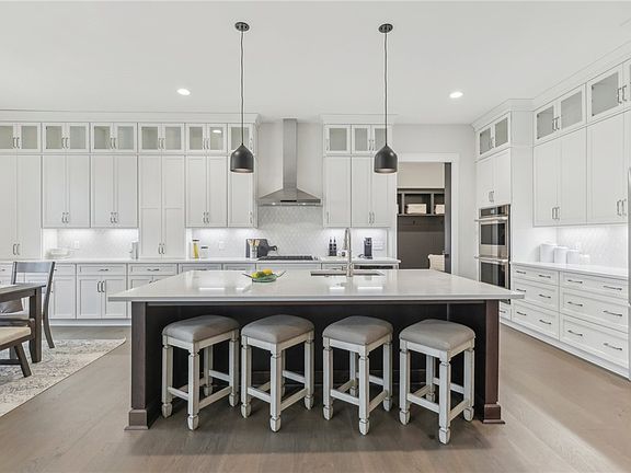 5th image of 104 Amaryllis Ln