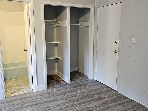 4th image of 10 Dorm Dr #2