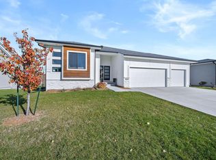 5613 Westfield Dr, Ames, IA 50014