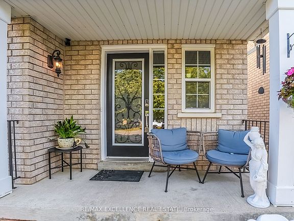 3rd image of 78 Brentcliff Dr