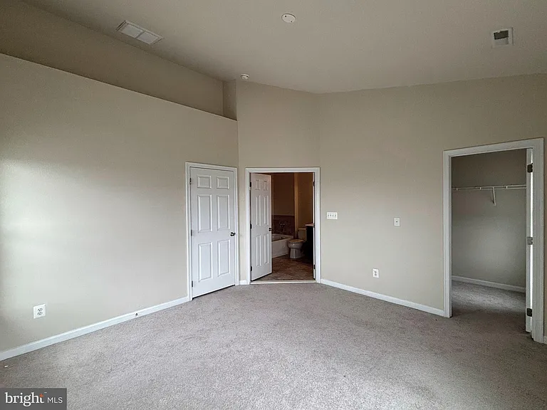 301 Klee Dr — Photo 9