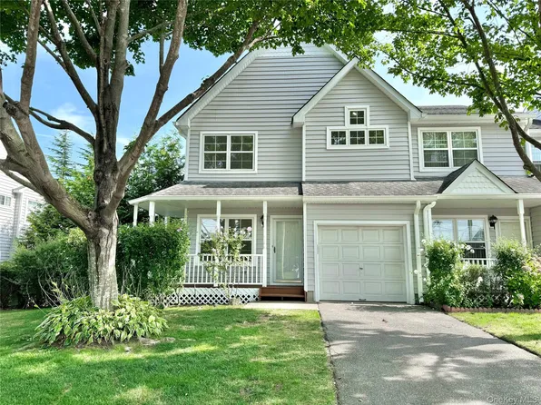 474 Smith Street, Central Islip, NY 11722