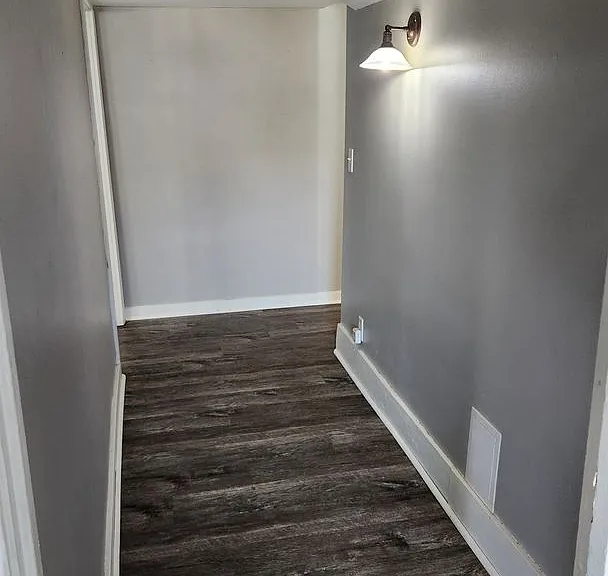 1206 Logan St — Photo 3