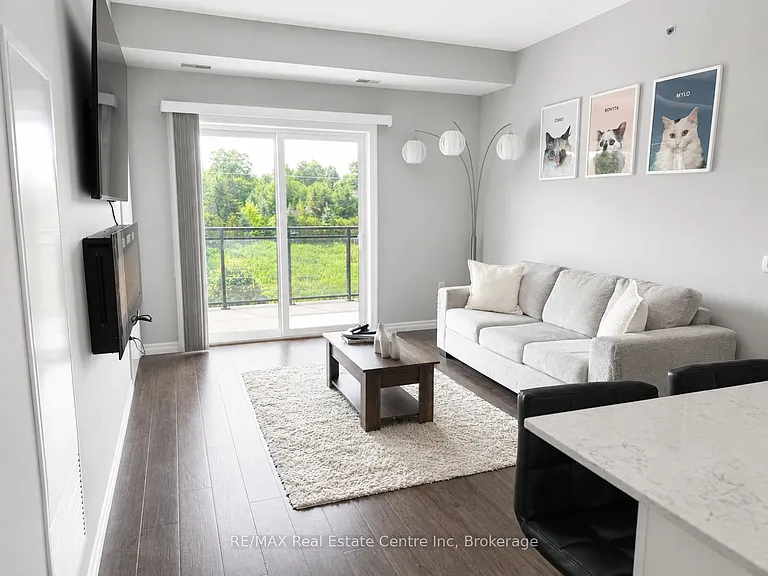 35 Kingsbury Sq #322 — Photo 7