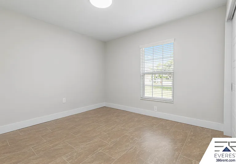12 Walt Pl — Photo 31