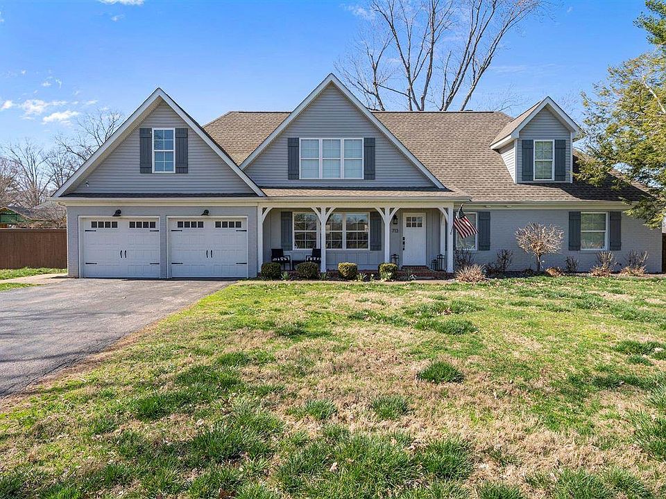 1st image of 713 Spruce Ct