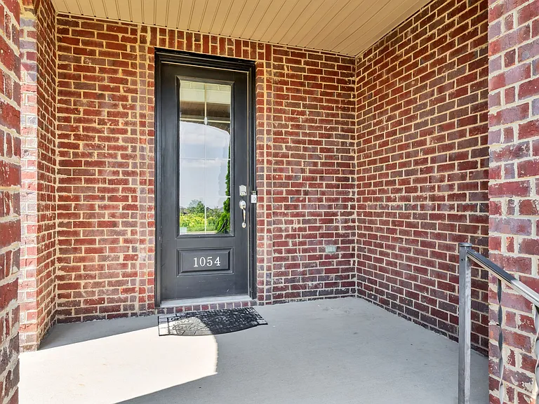 1054 Paddock Park Cir — Photo 3