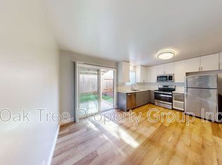 2531 Grove Way APT 7, Castro Valley, CA 94546