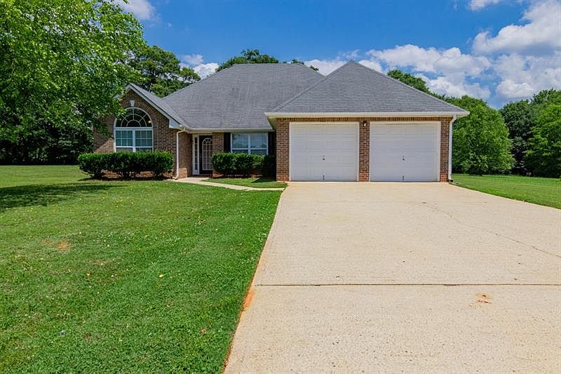 1st image of 571 Trotters Ln