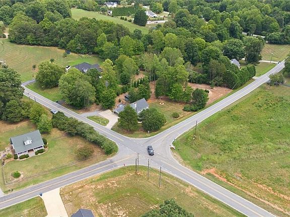 4th image of 1771 Griffin Rd