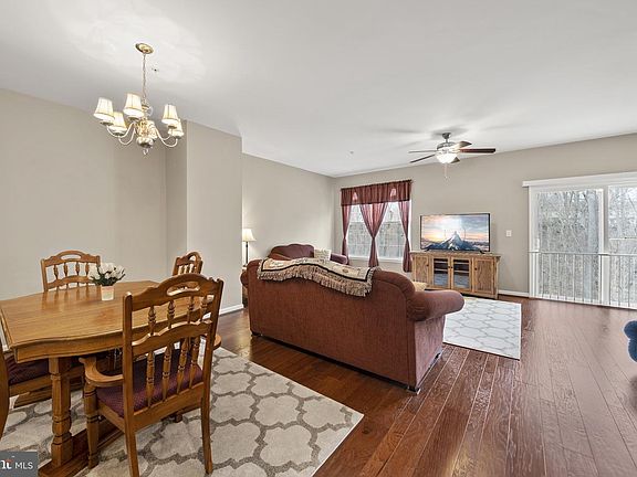 5th image of 3673 Bedford Dr