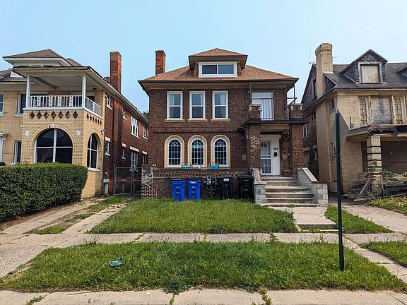 2nd image of 1949 Hazelwood Ave