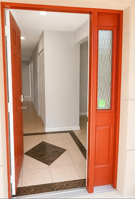 3 bed, 2.0 bath, 1990 sqft, $3,200 — Photo 4