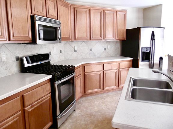 5th image of 4719 Golden Shimmer Ave