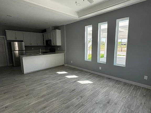 4th image of 1811 Elsham Rd #1