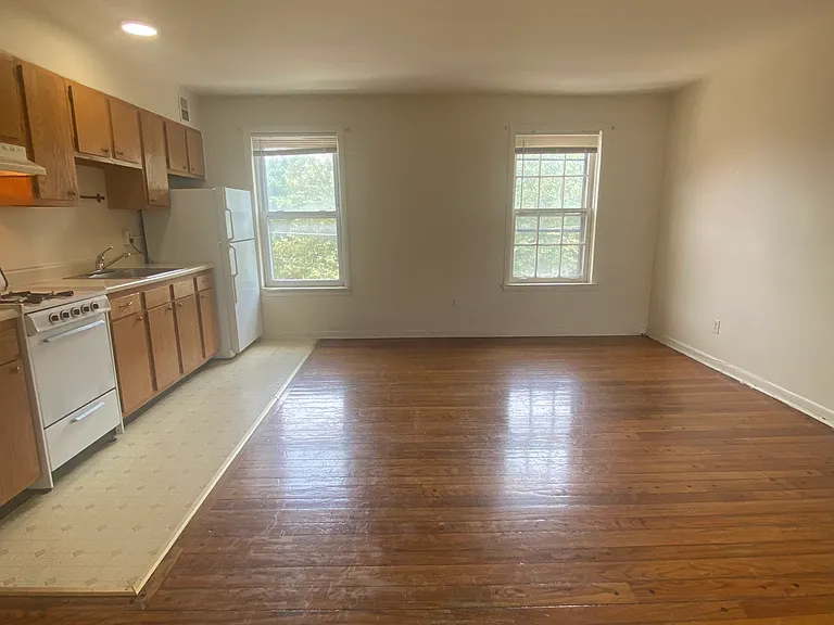 314 N 39th St #5 — Photo 1