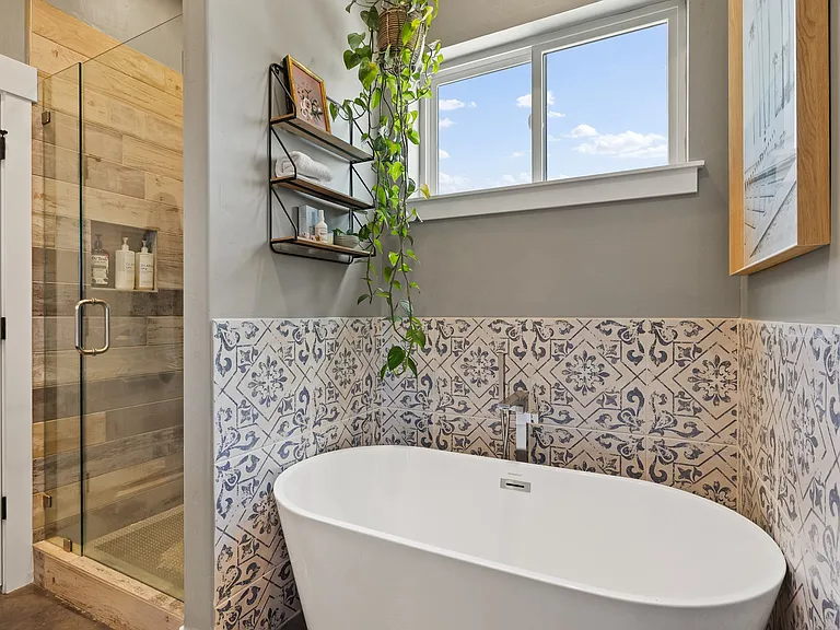 5240 Lake Creek Rd — Photo 12