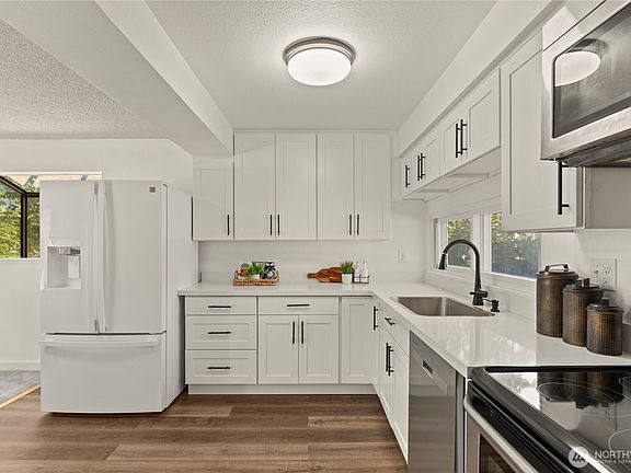 3rd image of 22246 24th Avenue S #M97