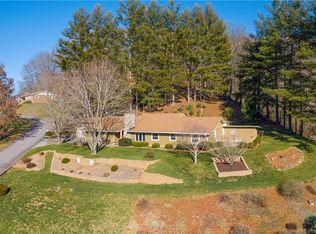 48 Queen St, Waynesville, NC 28786