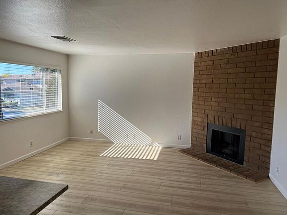 4th image of 1231 Juniper Dr