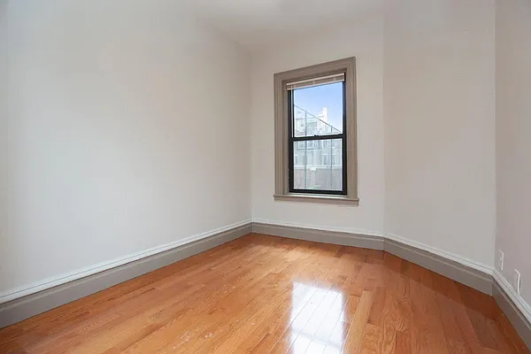 Rented by RELO REDAC INC. | media 5