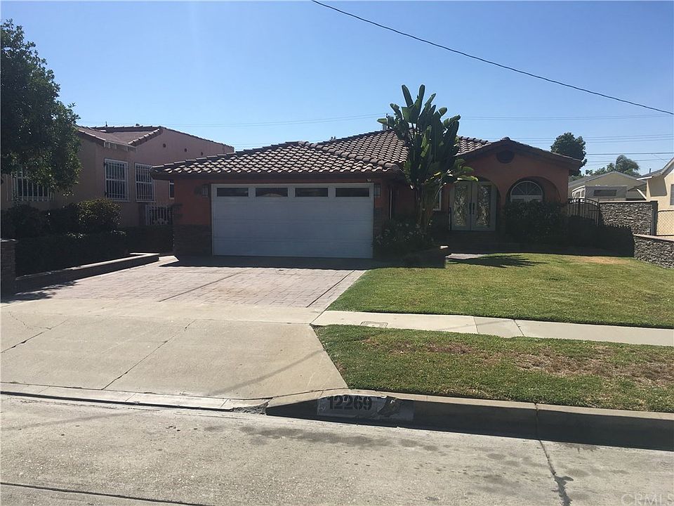 2nd image of 12269 Downey Ave