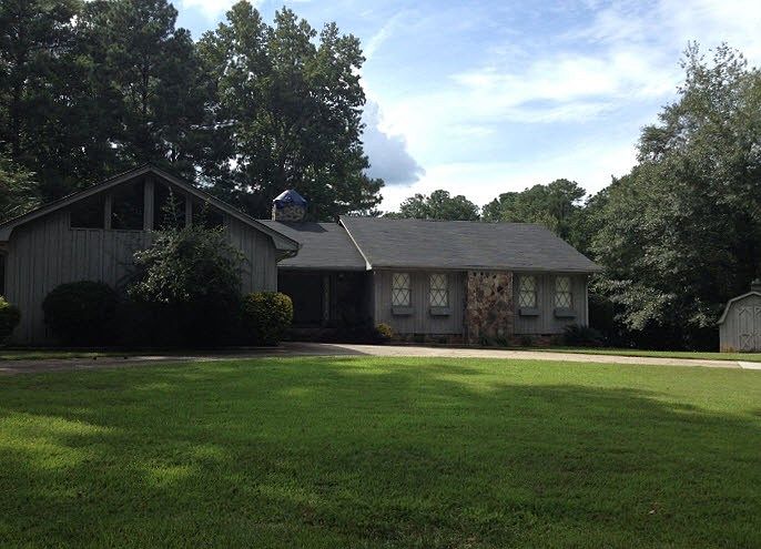 1st image of 3114 Rockview Dr