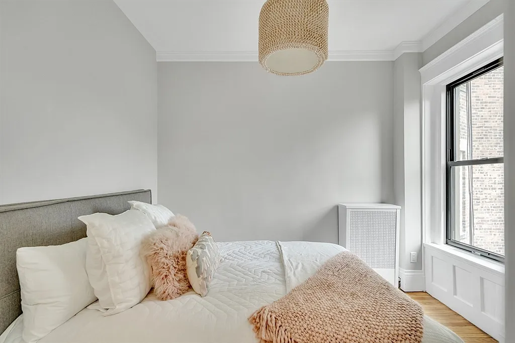 2 bed, 1000 sqft, $5,000 — Photo 4