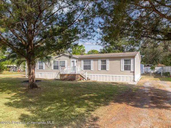 25495 Heckman Dr, Brooksville, FL 34601