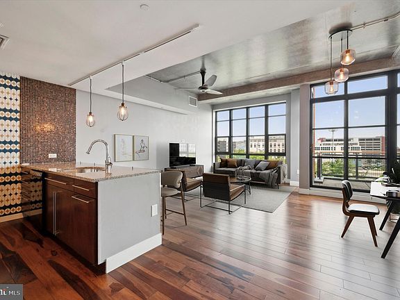 5th image of 319 Vine St APT 504