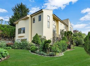 2 Malcolm Wilson Ln, Yonkers, NY 10707