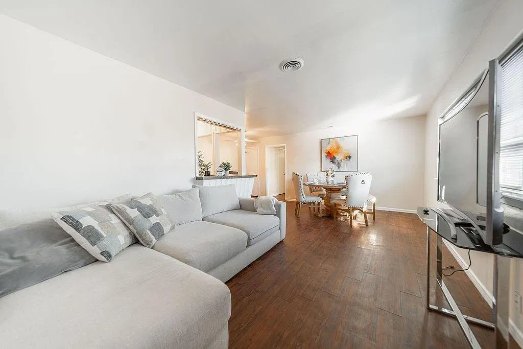 4723 Merwin St — Photo 3