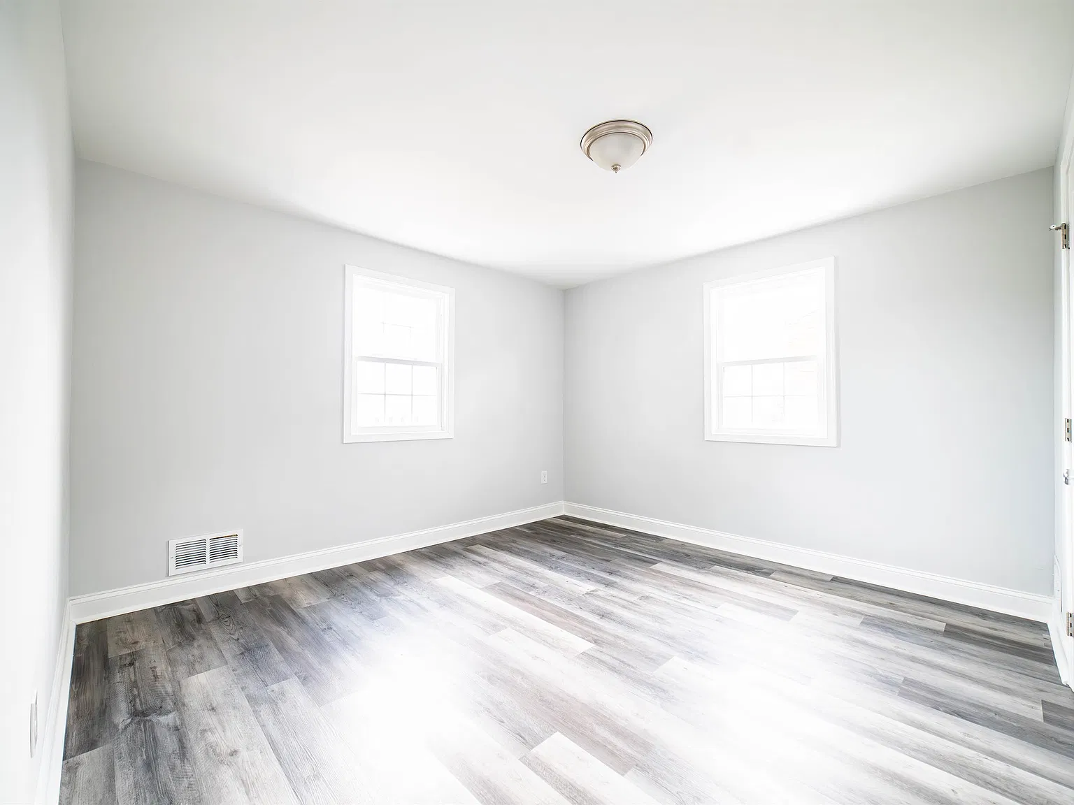 2489 Fairway - 1 — Photo 4