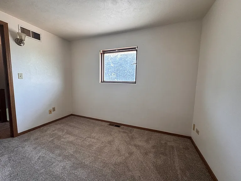 2nd floor - 2nd bedroom