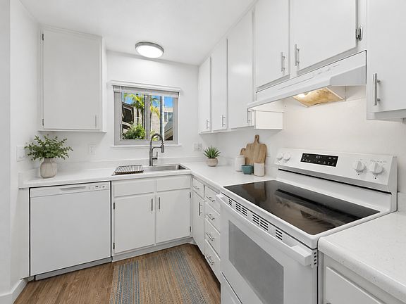 3rd image of 2585 Jefferson St APT 20