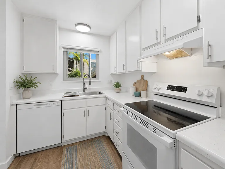 Merrywood Apartments — Photo 3