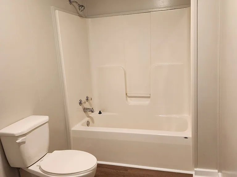 111 Hill St — Photo 18