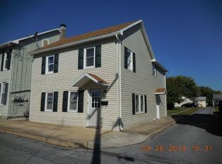 427 W Queen St, Annville, PA 17003