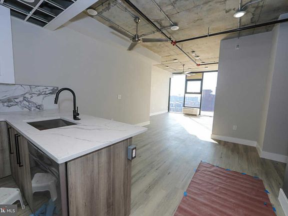 4th image of 3460 J St #504
