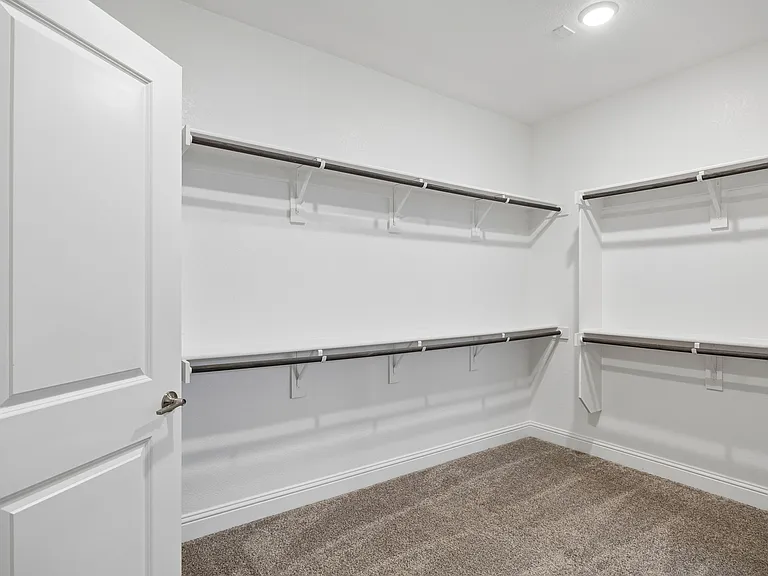 228 Glenwood Dr — Photo 16