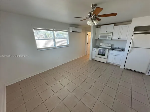 318 Tarpon Dr APT 1, Cape Coral, FL 33904