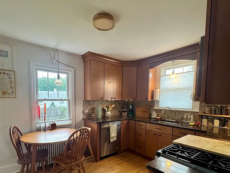 74 N Elm St — Photo 7