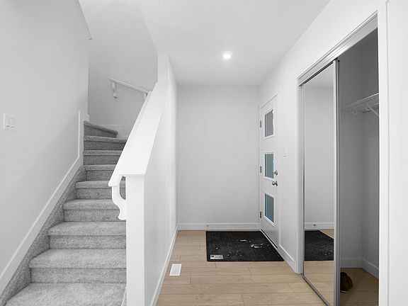 3rd image of 8897 Carson Way SW