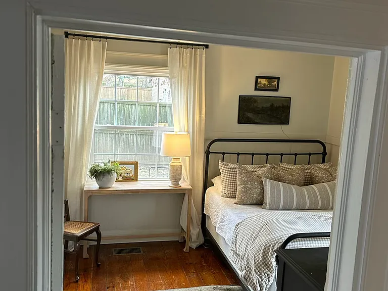 1108 E Vine St — Photo 10