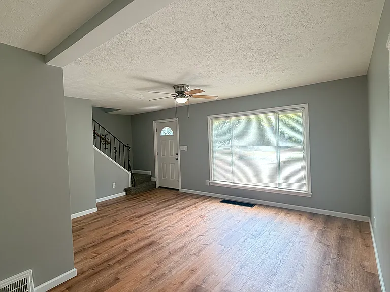 13108 Saint James Ave — Photo 5