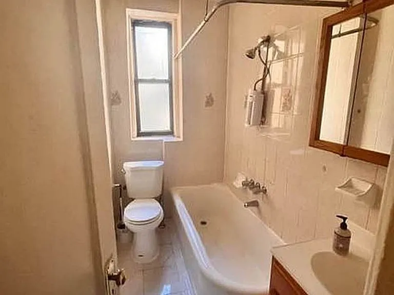 446 Kingston Ave #D8 — Photo 10