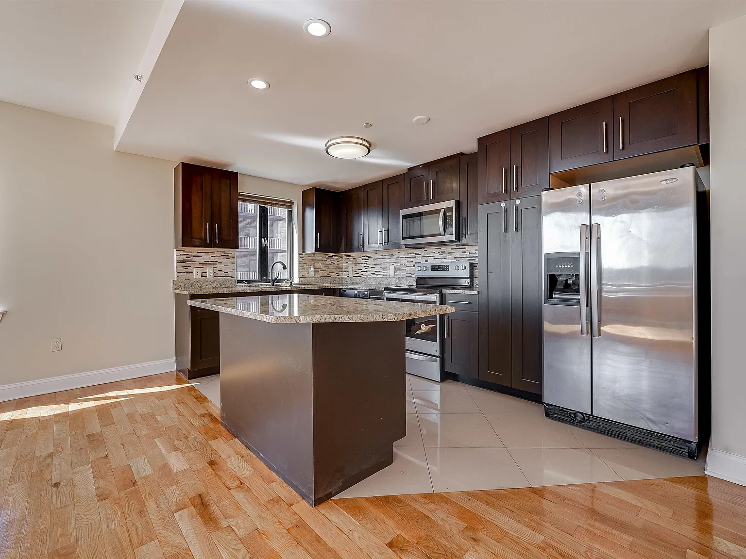 2 bed, 2.0 bath, $3,100 — Photo 1