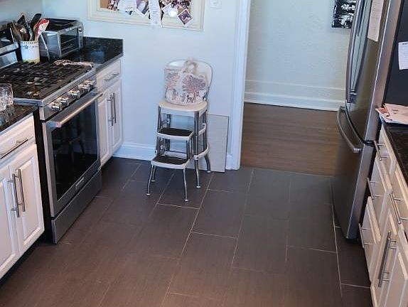5th image of 534 W Stratford Pl APT 11E