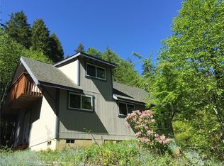 250 N Boulder Ln, Hoodsport, WA 98548