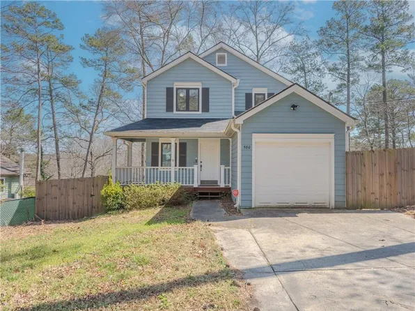 580 Lake Dr, Snellville, GA 30039